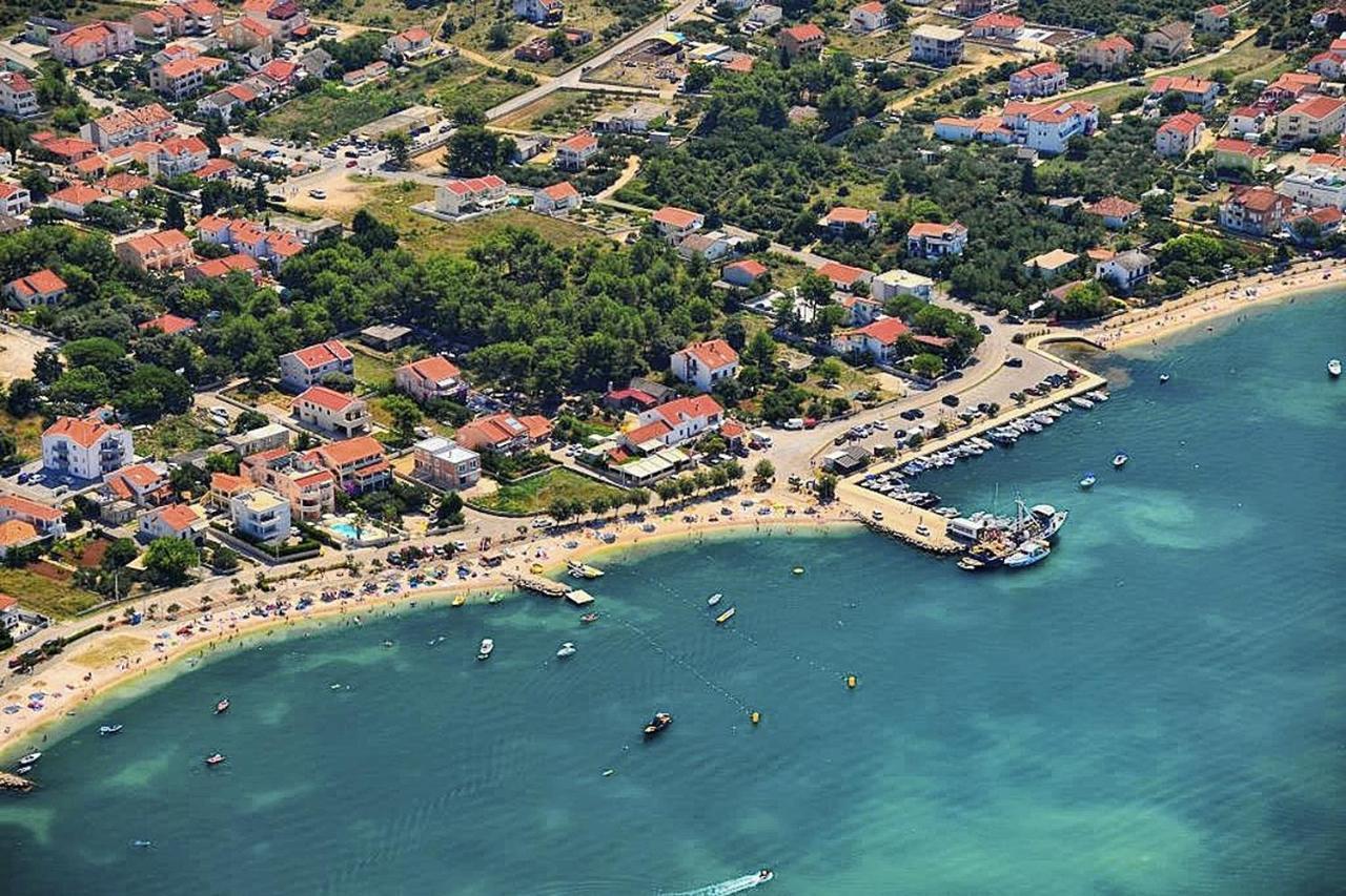 Apartments By The Sea Vrsi - Mulo, Zadar - 5951 Kültér fotó