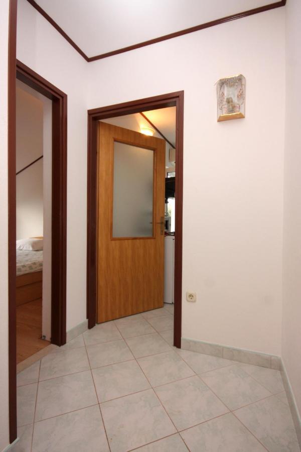 Apartments By The Sea Vrsi - Mulo, Zadar - 5951 Kültér fotó