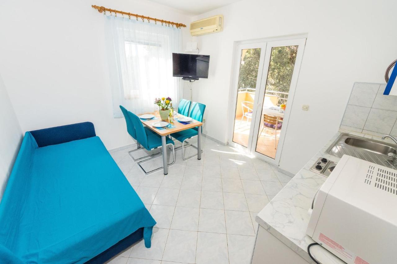 Apartments By The Sea Vrsi - Mulo, Zadar - 5951 Kültér fotó