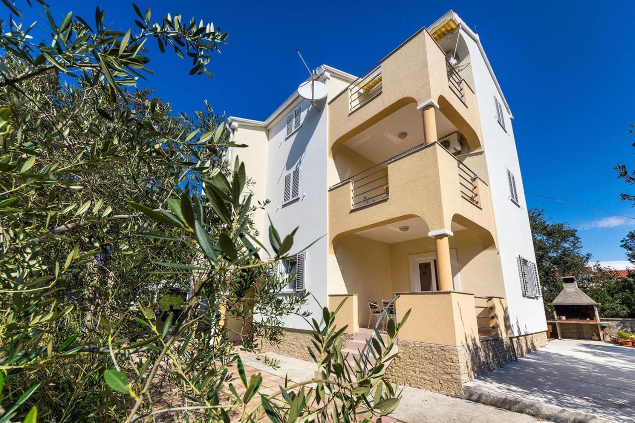 Apartments By The Sea Vrsi - Mulo, Zadar - 5951 Kültér fotó