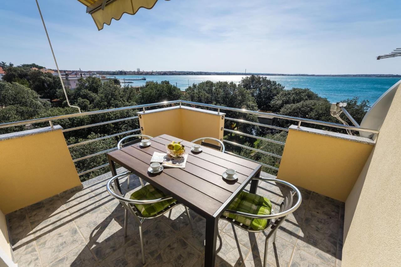 Apartments By The Sea Vrsi - Mulo, Zadar - 5951 Kültér fotó